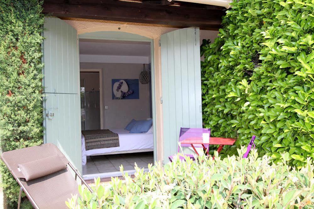 Auberge Des Pins Tourrettes Eksteriør bilde